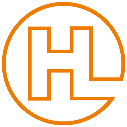 Logo mit einem orangefarbenen "H" in einem Kreis auf schwarzem Hintergrund.